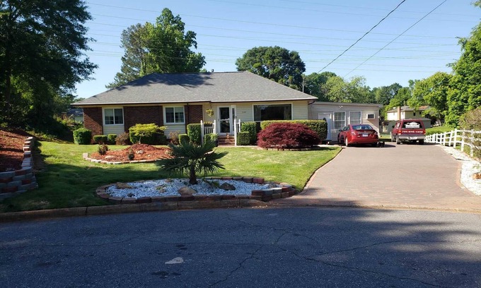Gastonia Apartment | Bright Studio Near CLT Airport - Guest Rated 9.6/10