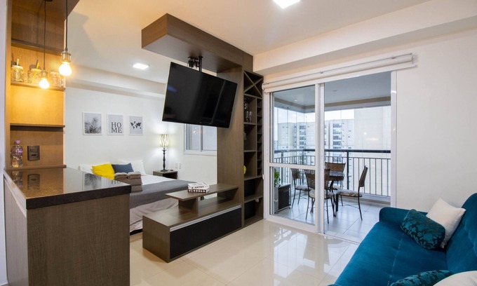 Picanco Apartment | Bright Studio - GRU: Guest Rated 10/10 with Pool & Spa