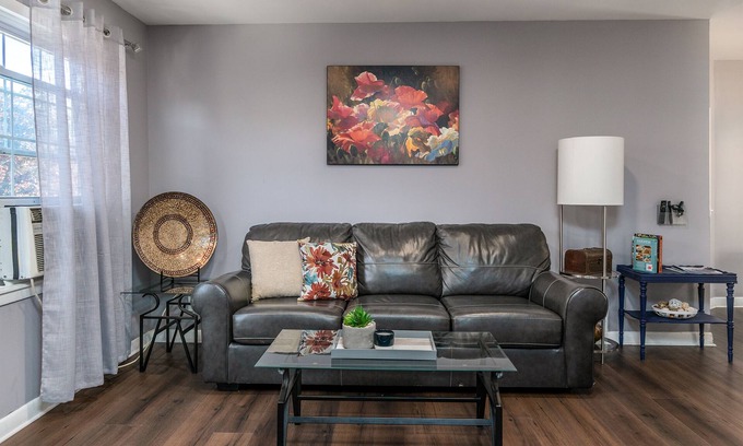 Front Park Apartment | Stylish Apartment with Fireplace in Heart of Buffalo
