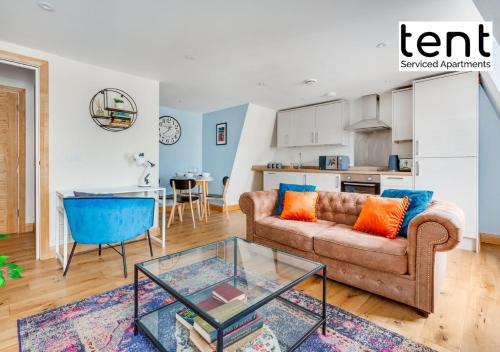 Runnymede Apartment | Stylish Two Bedroom Apartment in Chertsey Town Centre