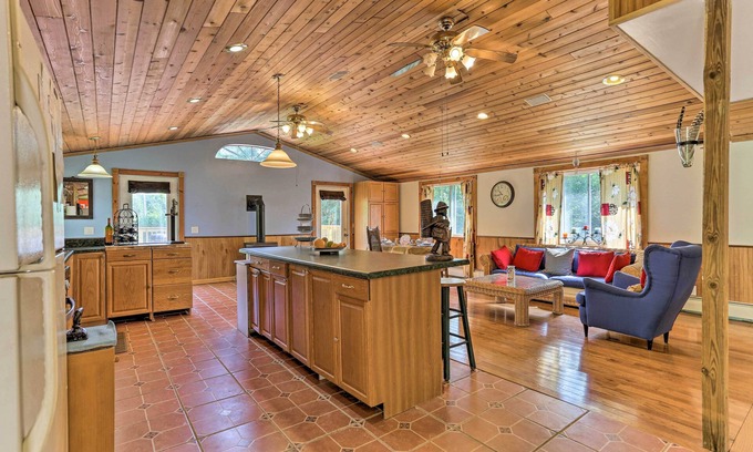 South Kortright Cottage | Cozy Tucked-Away Cabin with Ocean View and Deck