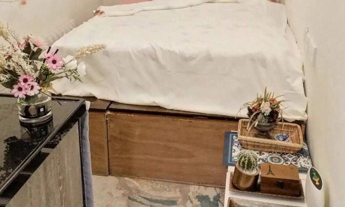 Tai Kok Tsui Apartment | Bright vibrant room near Olympic MTR