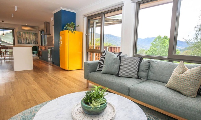 Bright House | Bright Views: Guest Rated 10/10 with Family-Friendly Perks