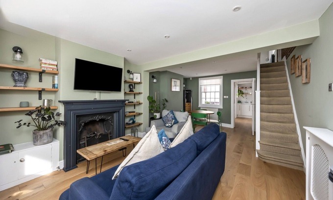 Brighton City Centre House | Premier Retreats | Brighton House with Spa & Pet-Friendly Options