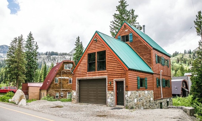Salt Lake Mountain Resorts House | Brighton Ski Cabin: Steps from Resort & Lake, 10/10 Rated