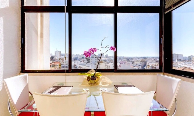 Sao Pedro Apartment | Elevate Your Stay at Brigida's Flat - Faro Central