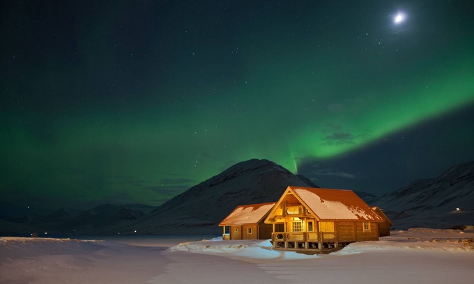 Olafsfjordur Hotel | Cozy Brimnes Cabins: Guests Love Our Spa and Pool Amenities