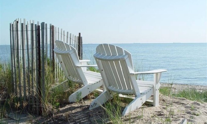 Prime Hook Beach Cottage | Enjoy a Pet-Friendly Stay at Prime Hook Beach Cottage