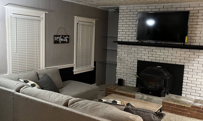 Morrow Apartment | Family-Friendly Retreat with Kitchen & 9.8 Guest Rating