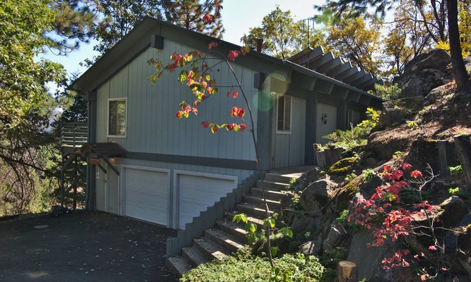 Fish Camp Ski Chalet | Family-Friendly Yosemite Trestlewood Chalet with Pool & Spa
