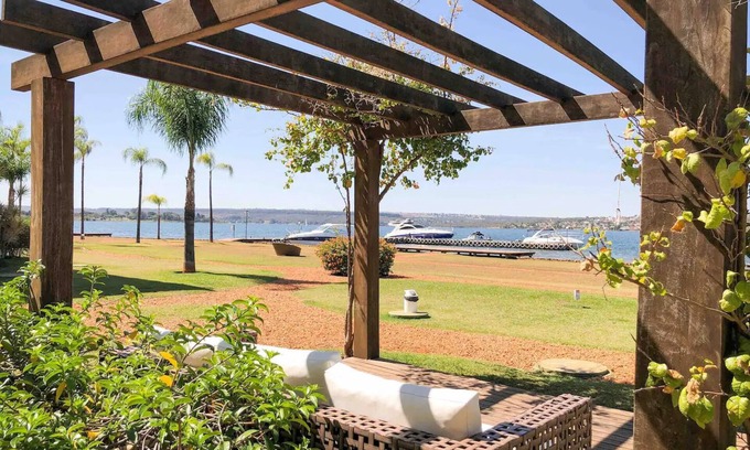 Brasilia RV Rental | Brisas do Lago: Unique Lakeside Resort with Spa & Breakfast