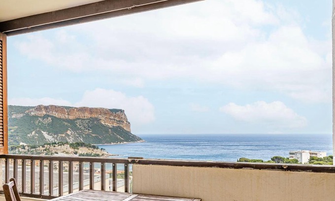 Cassis Apartment | Oceanfront Retreat at Brises Marines, Rated 9.5/10!
