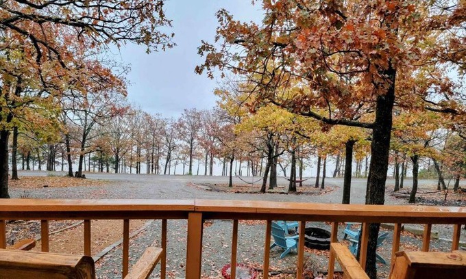 Blocker House | Picturesque Bristow Blue - Lakefront with Boat Ramp Access