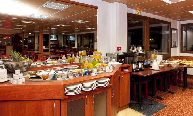 Le Passage Hotel | Relaxing Stay at Brit Hotel Agen - L'Aquitaine, 8.4/10 Rated