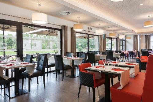 Figeac Hotel | Discover Brit Hotel Privilège Figeac: Pool & Ocean Views