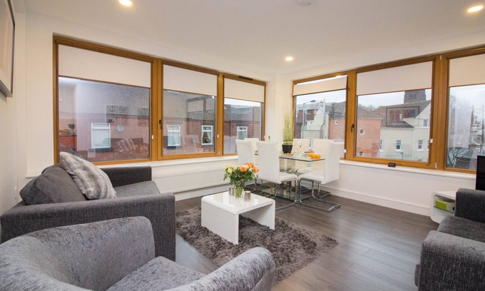 Leek Apartment | Relax at Britannia Chambers: Family-Friendly with Kitchen