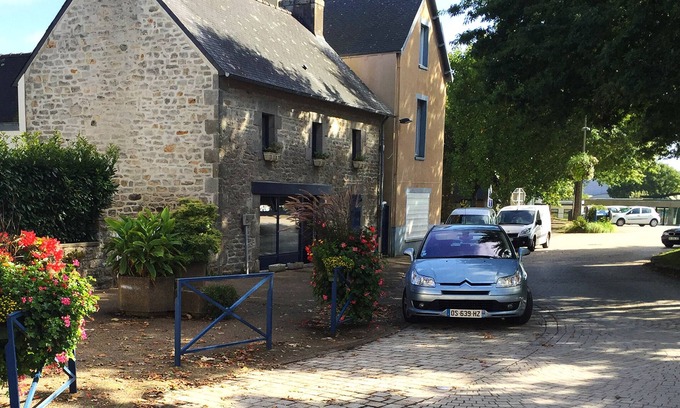 Plomelin Apartment | Cozy Brittany Vacation Rental with Breakfast Near Quimper