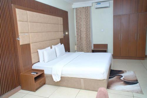 Abuja Hotel | Brix Royale Suites