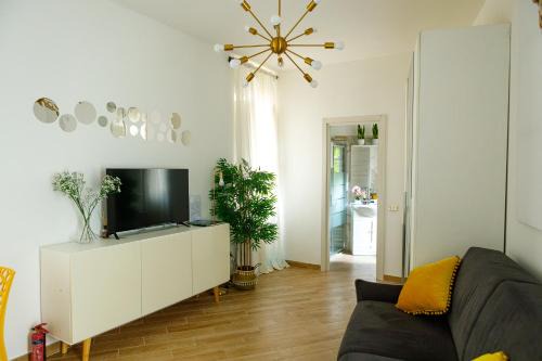 Brescia Apartment | Pet-Friendly Brixia Charm Studio with On-Site Dining
