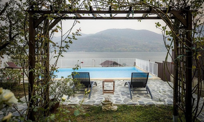 Orsova House | Exceptional Briza: 4-Star Hotel with Pool and Breakfast