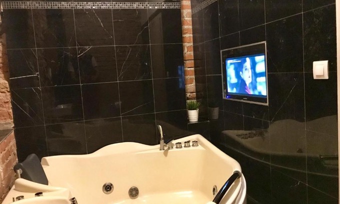 Brno-stred Apartment | Relaxing Whirlpool Apartment in Brno City Center
