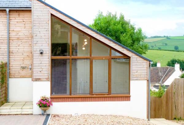 Bradninch House | Family-Friendly Broad Ash Lodge: 4-Star Rated Retreat