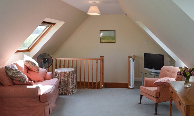 Ranworth Cottage | Cozy 1 Bedroom Retreat in Ranworth by the Lake