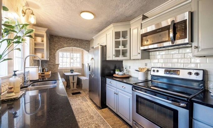 Broad Ripple House | Vintage Charm in Broad Ripple: Cozy Home with Great Amenities