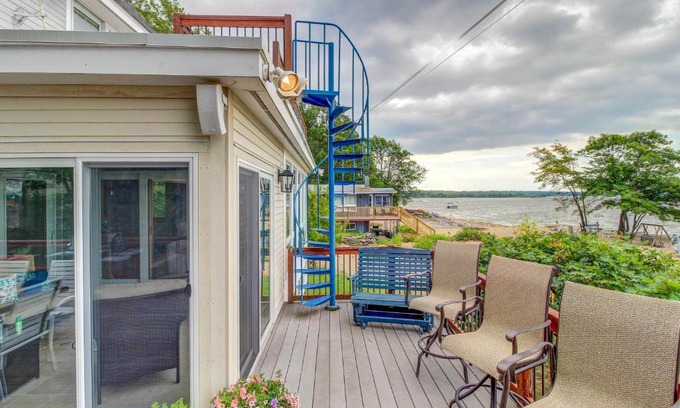 Malletts Bay House | Broadlake: 4-Star Oceanfront Retreat with Private Beach