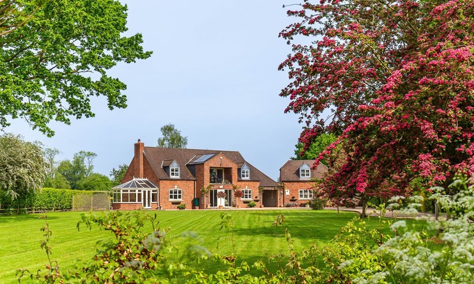 Lincoln Cottage | Cozy Broadleaf Lodge: Pet-Friendly Retreat in Skellingthorpe