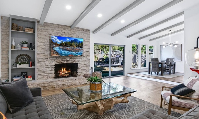 Forest North Estates House | Broadmeade Bungalow - Private Pool & Fire Pit