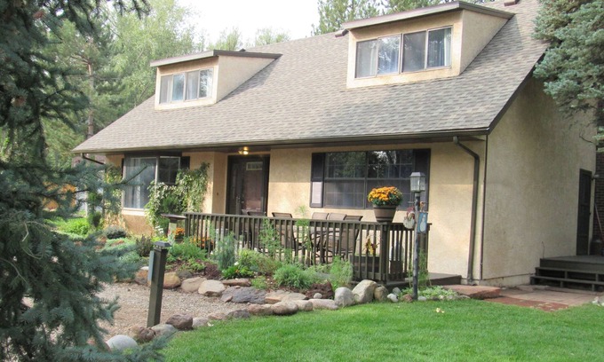 Broadmoor House | Family and Pet-Friendly Retreat in the Broadmoor Area
