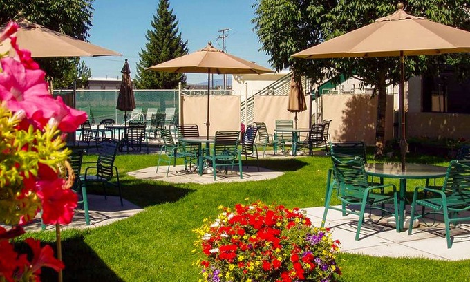 Westside Hotel | Broadway Inn Conference Center: Ideal for Business and Leisure