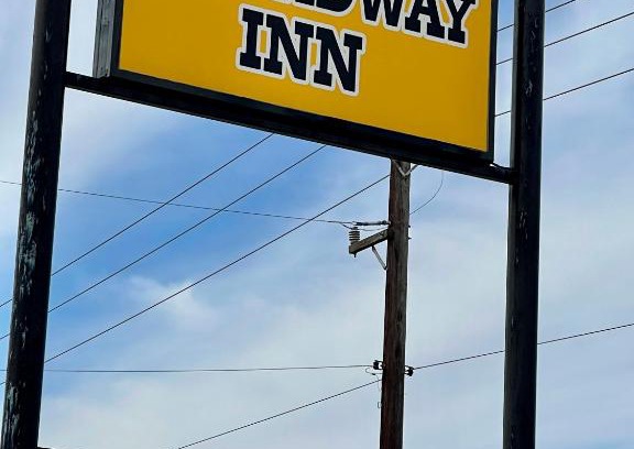 North San Antonio - SAT Hotel | Budget-Friendly Broadway Inn Motel with Great Reviews