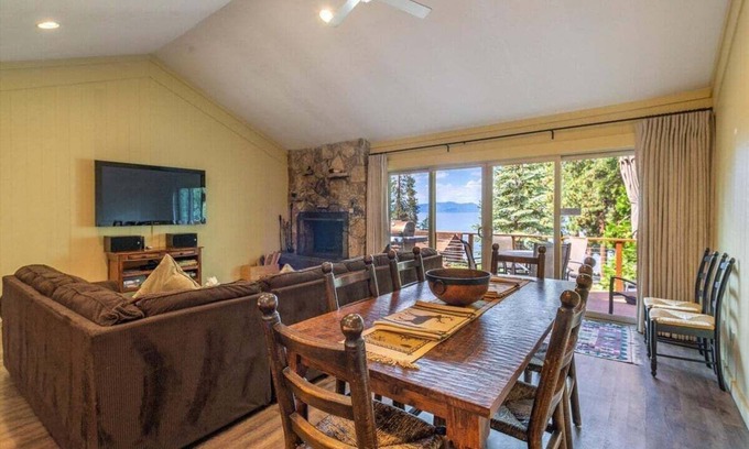 Brockway Condo | Lakefront Condo in Brockway Shores with Ocean Views