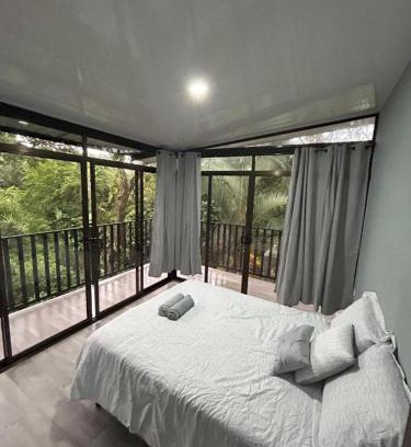 Alajuela Villa | Bromelias