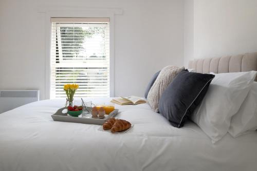 Penrhyndeudraeth House | Explore Bron Eryri - Cozy Retreat by Portmeirion Gates