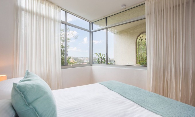 Waverley Apartment | Inviting Bronte Beach Apartment with Oceanfront Views