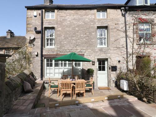 Castleton House | Brookhouse: Family and Pet-Friendly Retreat with 9.5/10 Rating