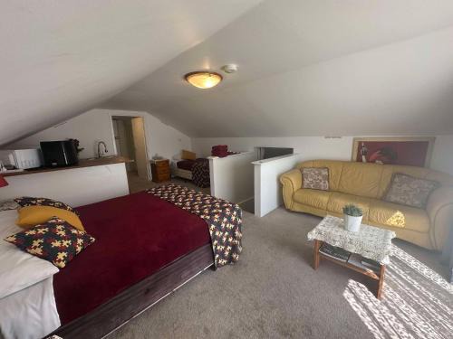 Brooklyn Hotel | Discover Comfort at Brooklyn Motel - 4-Star Spa Retreat
