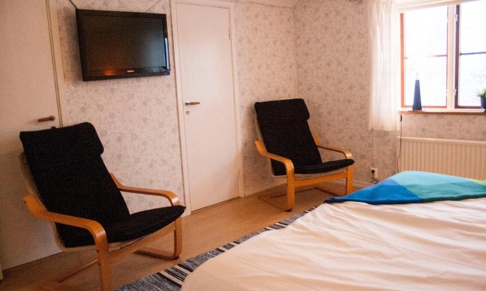 Toreboda Bed & Breakfast | Welcome to Brovaktarstugan: Family and Pet-Friendly Escape