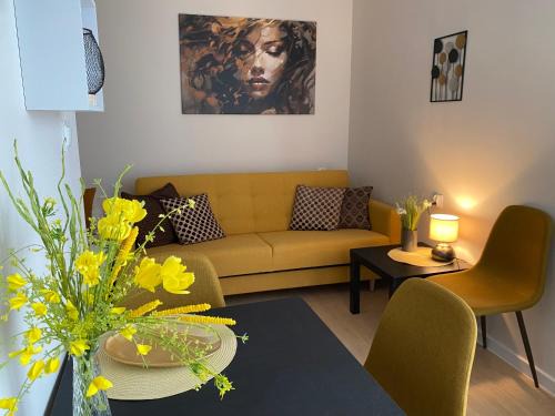 Elblag Apartment | Budget-Friendly BROWARNA Apartments with Family & Pet Perks