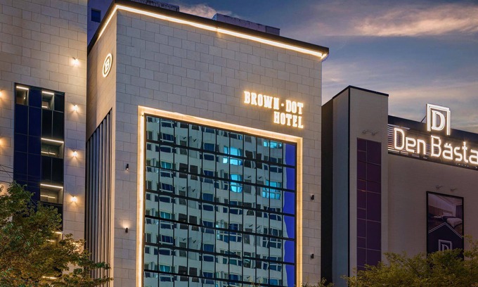 Buk-gu Hotel | Eco-Friendly Comfort at Brown Dot Busan Hwamyeong Hotel