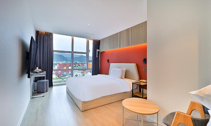 Gangseo District Hotel | Indulge at Browndot Signature Hotel: Rated 9.8 with Spa & Hot Tub