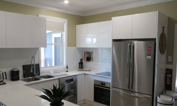 South West Rocks House | Beachfront Bliss at Browny's R & R - Pet Friendly Cottage