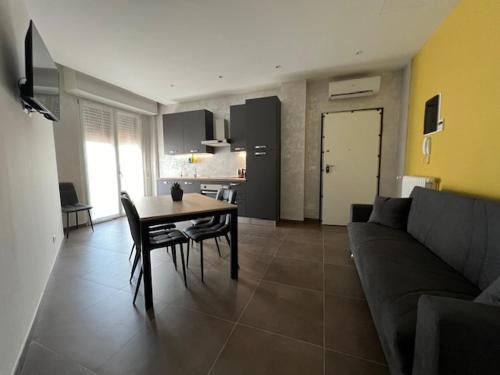 Mantua Apartment | Brunello Apartment: Family-Friendly Retreat with Hot Tub