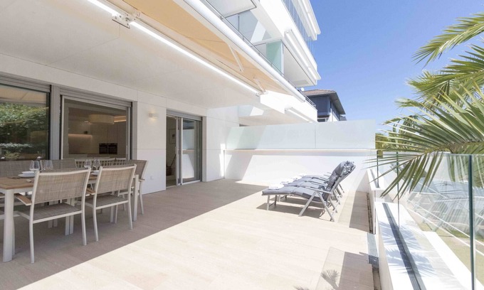 Antiguo Apartment | Unforgettable Stay at Brunet I with Oceanfront Spa & More