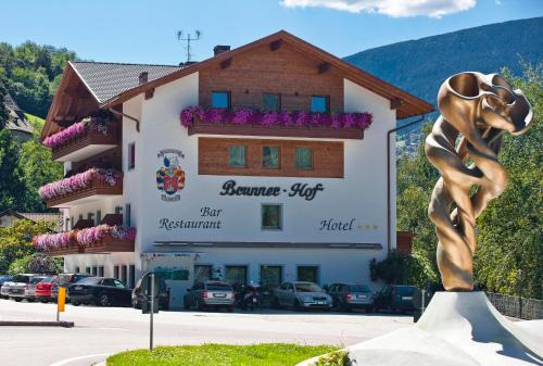 Albions Hotel | Discover Brunnerhof Klausen-Chiusa: Spa & Hot Tub Retreat