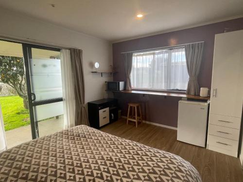 Te Miro House | Brunskill sleepout with bathroom