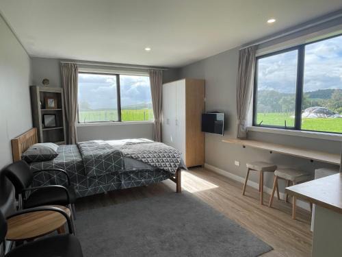 Te Miro House | Brunskill studio with bathroom